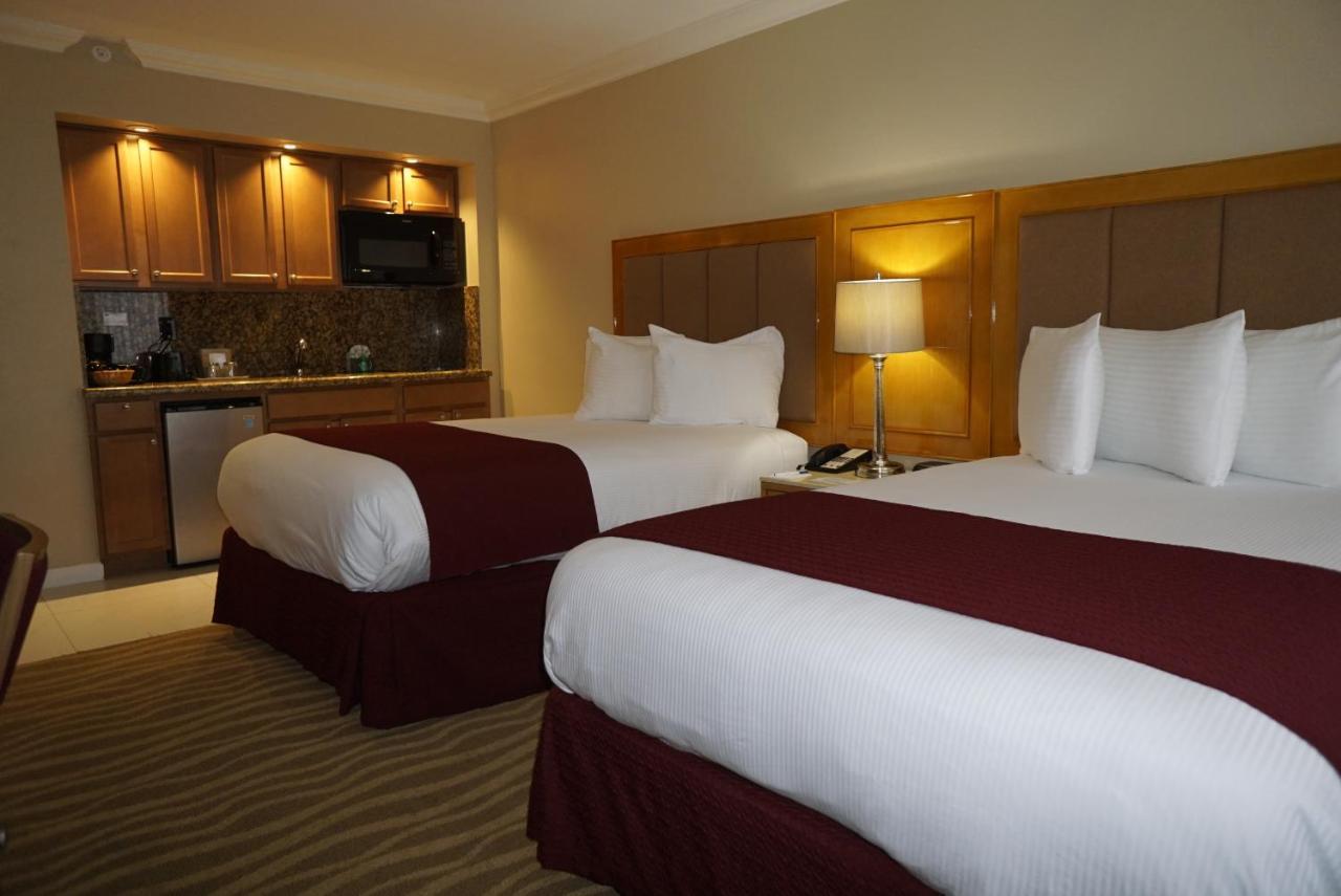 Ocean Sky Hotel & Resort Fort Lauderdale Pokoj fotografie